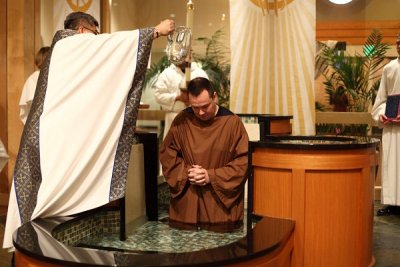 OLG_EasterVigil_07Apr2012_ 068 [600x400].JPG