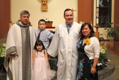 OLG_EasterVigil_07Apr2012_ 100 [600x400].JPG