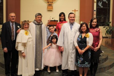 OLG_EasterVigil_07Apr2012_ 103 [600x400].JPG