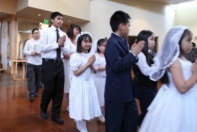 OLG_FirstCommunion_1730_06May2012_0006 [800x533].JPG
