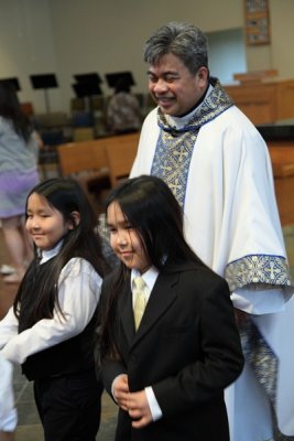 OLG_FirstCommunion_1730_06May2012_0023 [400x600].JPG