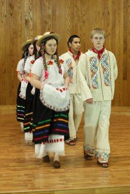 LumenChristi_DancePractice_07Apr2012 026 [402x600].JPG