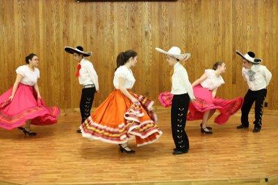 LumenChristi_DancePractice_07Apr2012 071 [800x533].JPG