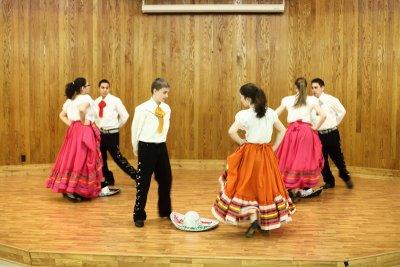 LumenChristi_DancePractice_07Apr2012 079 [800x533].JPG