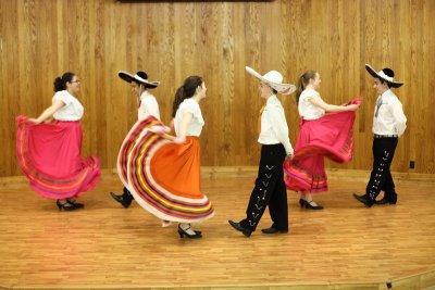 LumenChristi_DancePractice_07Apr2012 100 [800x533].JPG