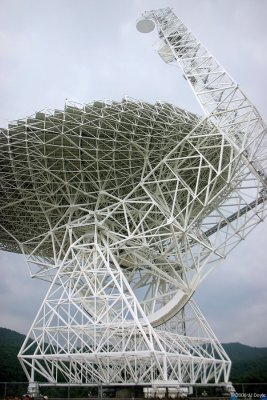 Radiotelescope WV2 pc.jpg