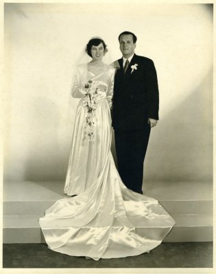 Doris Righetti & Robert Martini wedding portrait 1949.jpg