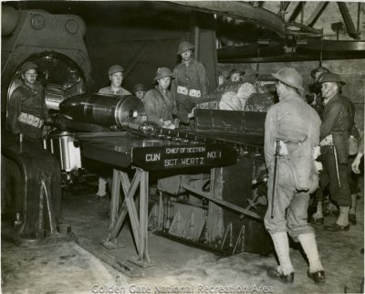 Btry Davis loading drill 1941 (GOGA)