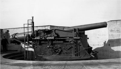Btry Cranston 10-in DC gun loading position (GOGA GOGA 2316, Ruhlen Coll)