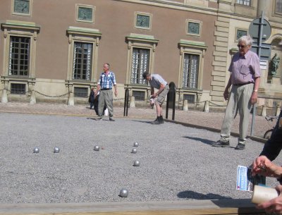 Activity in the courtyard of the Royal Palace
