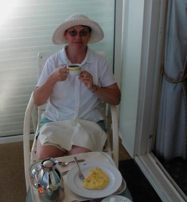 Patti has breakfast on the balcony