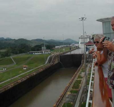 g4/47/614347/3/52454176.119PanamaCanalRadiance.jpg