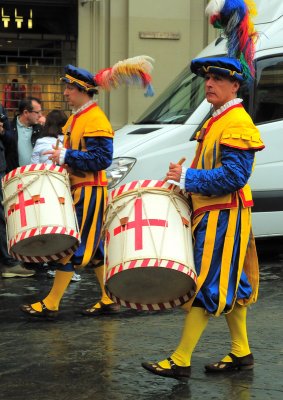 Drumming in the rain, Florence