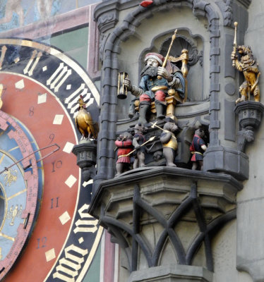 Warrior bears to guard the clock