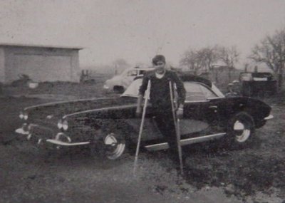 Walter Longtin<br> his 62 Corvette<br> and my crutches