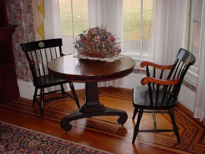 round dining roomtable at Bundy Hall