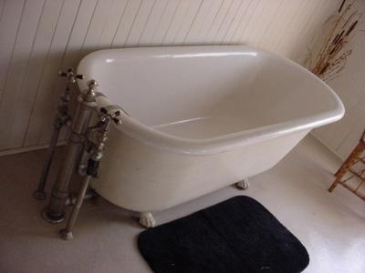 bath tub in the Knapp home