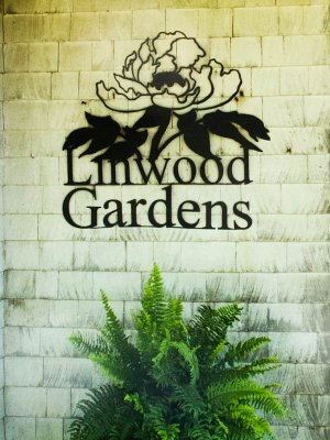 Linwood Gardens - May 2012