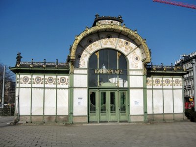 Karlsplatz. Otto Wagner Pavillion