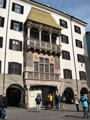 Goldenes Dachl (Tejadillo de Oro)