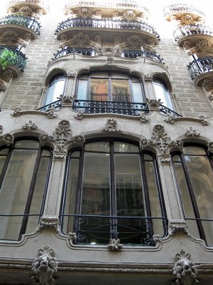 Casa Elena Castellano (Santa Anna, 21) Jaume Torres i Grau 1907