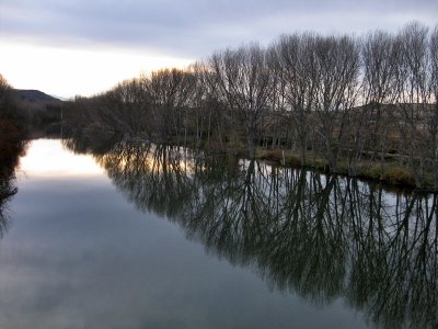 Atardecer sobre el rio Ebro