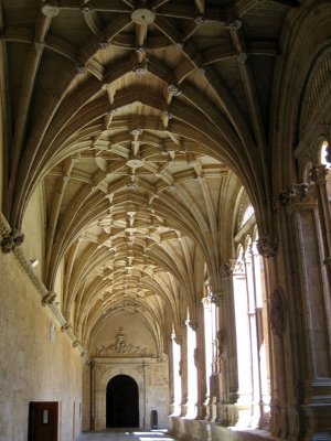 Salamanca. Claustro del Convento de San Esteban