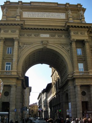 Firenze. Piazza della Republica