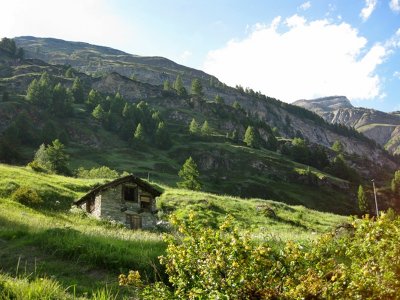 Zermatt. View from the trail to Zmutt