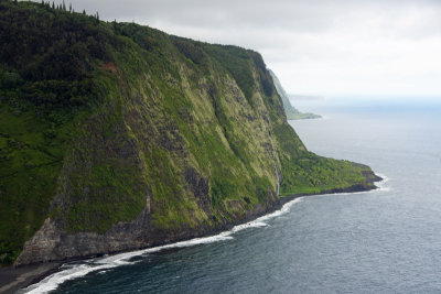 The cliffs of Waipio Valley