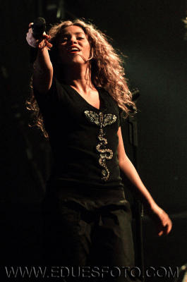 Shakira Live (13) (Custom).JPG