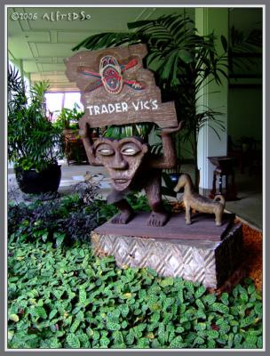 0260  Trader Vic's (Tropical Pacific Rim Bar & Restaurant) 01
