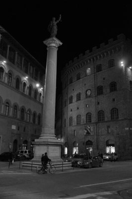 Piazza Santa Trinita, Florence - 5008