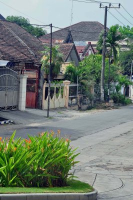 Makassar - 6100