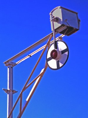 Swinging Signal; Perris, CA