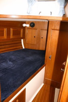 fwd cabin berth