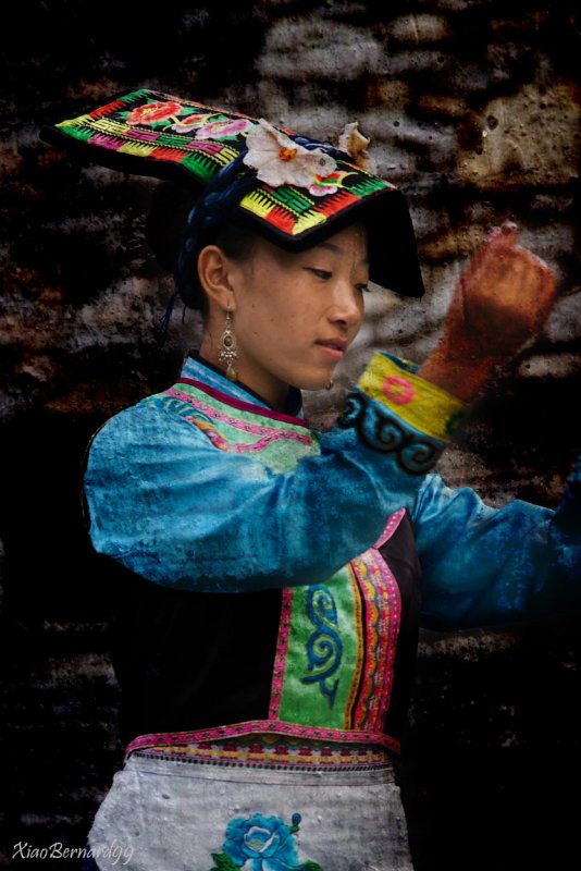 Dancer of  Ethnic Cultural Park