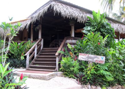 Lamanai reception and dining.