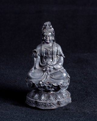 Kwan Yin seated_.jpg