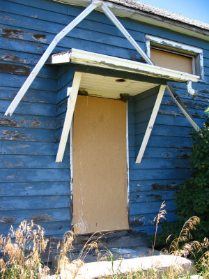 farmhouse door.jpg