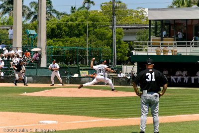 20040529_UM_Baseball_003-1.jpg