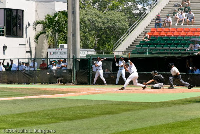 20040529_UM_Baseball_005-1.jpg
