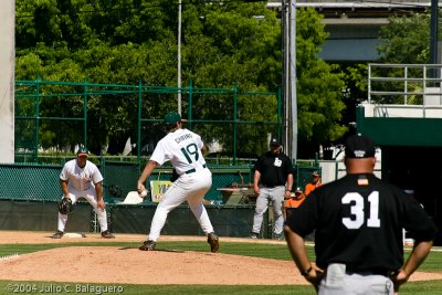 20040529_UM_Baseball_009-1.jpg