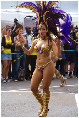 NOTTING HILL CARNIVAL 2011 - GORGEOUS GIRLS GALORE