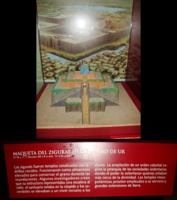 Maqueta de Zigurat del aciudad de UR