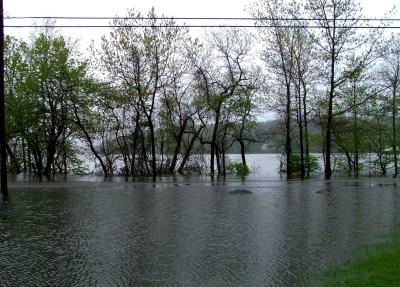 Flood pictures of the Merrimack Valley MA area May 2006