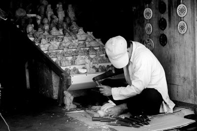 Carving buddhas