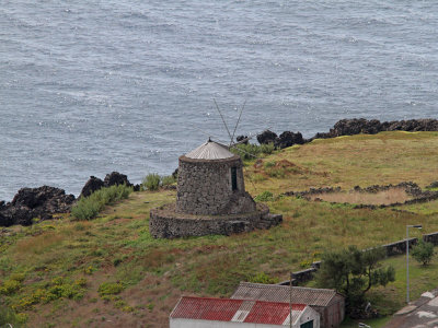 Windmill, Villa do Corvo