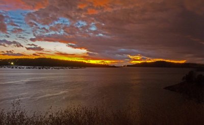 lAKE oROVILLE AT NIGHT copy.jpg