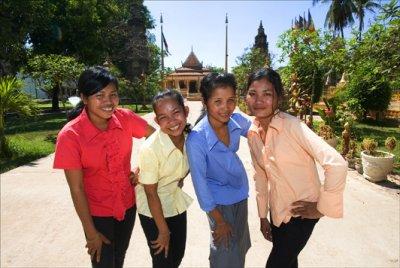 Cambodia Sein Reap Hotel De Le Paix sewing school05.jpg
